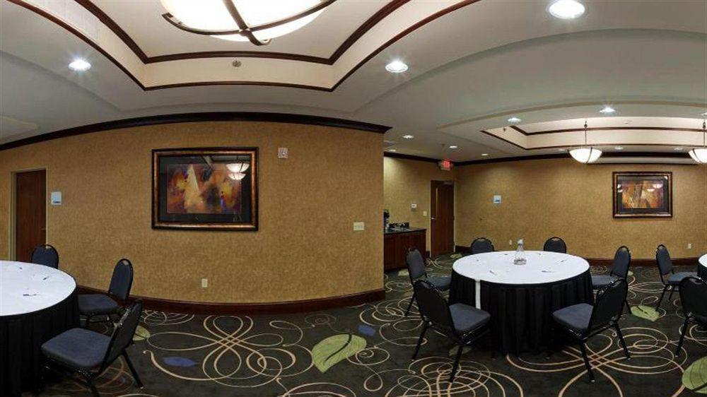 Holiday Inn Express & Suites Poteau By Ihg Buitenkant foto