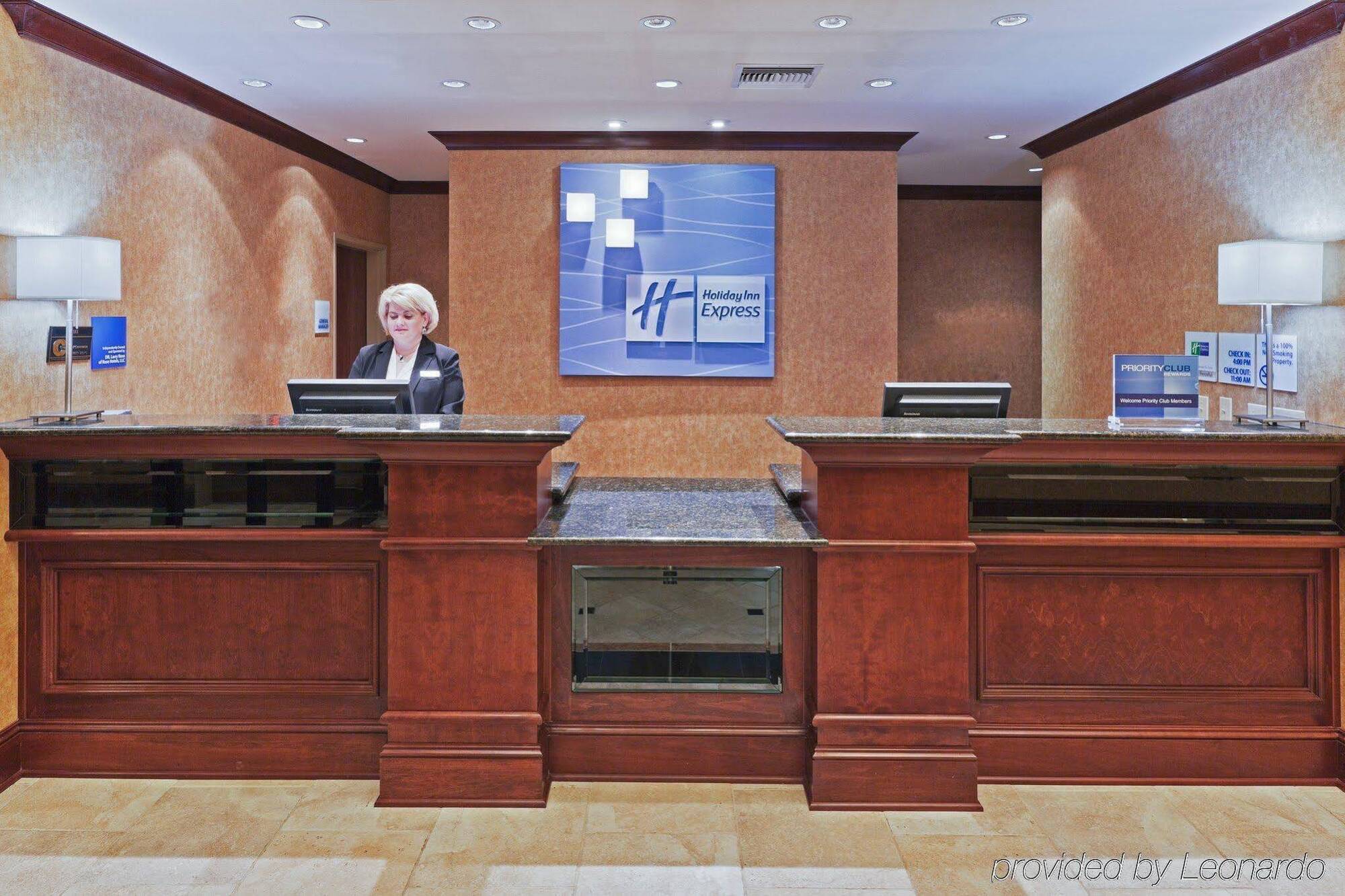 Holiday Inn Express & Suites Poteau By Ihg Buitenkant foto